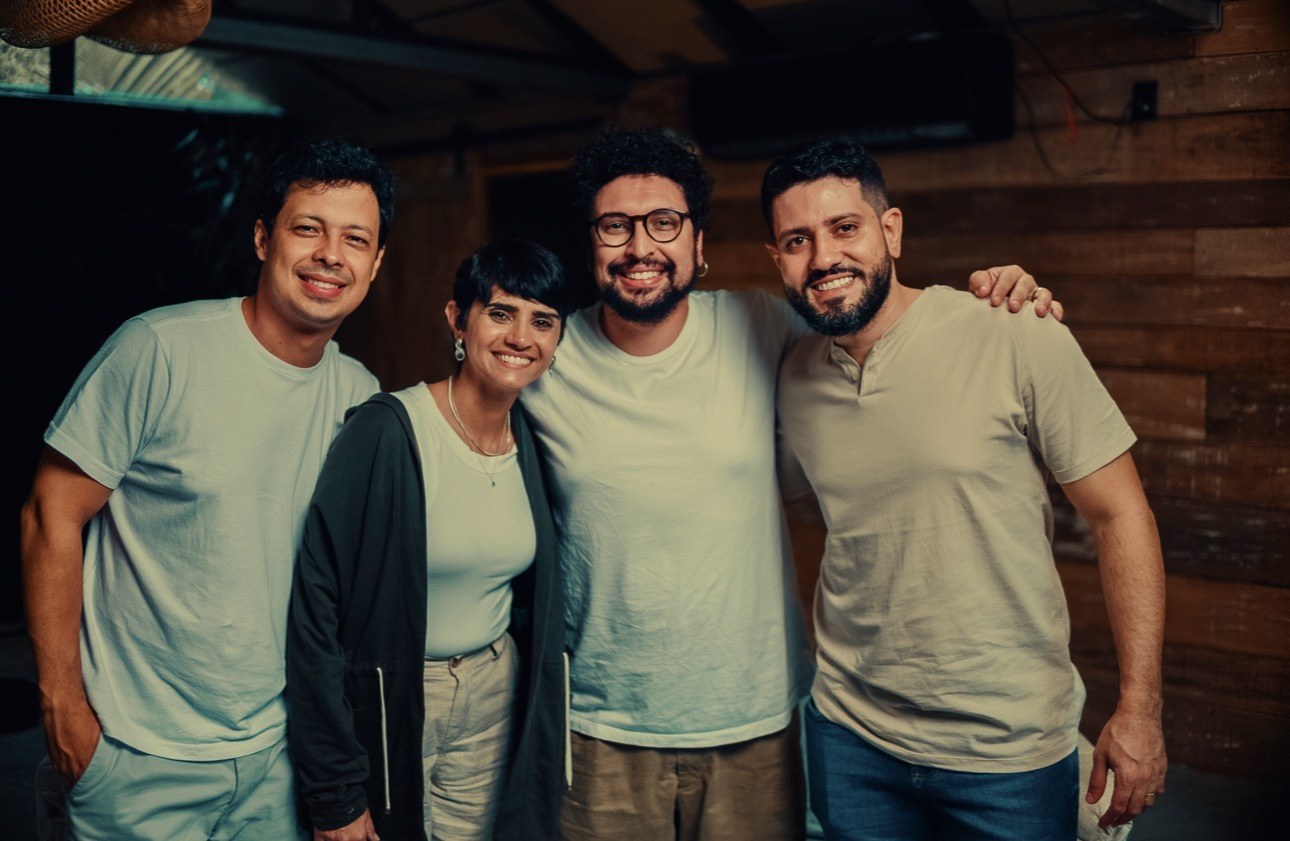 Willians, Kézia, Felipe Eubank e Édipo no estúdio